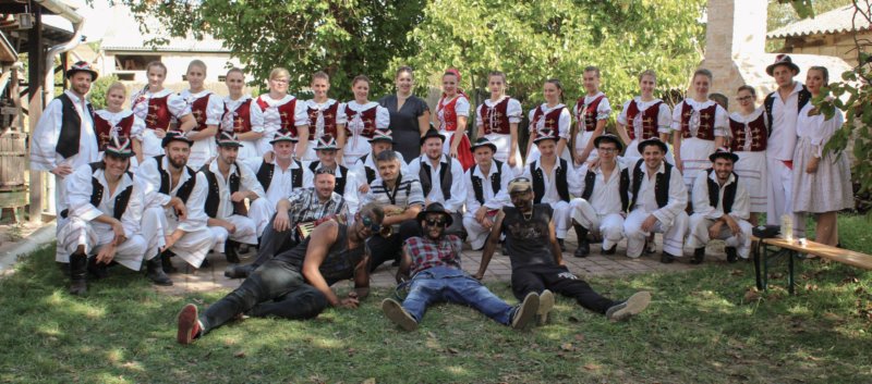 szuretifelvonulas